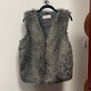 Nordstrom purchased, Caslon faux fur gray vest with zipper, medium